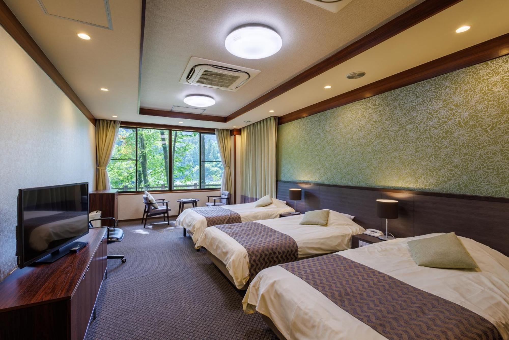 Okutamaji Hotel Ome Eksteriør billede